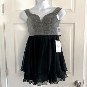 City Studio Sz 5 NWT Silver and Black Cocktail Party Dress